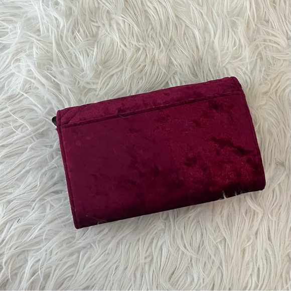 Nine West Astoria LSG Crossbody Wallet - Picture 4 of 7